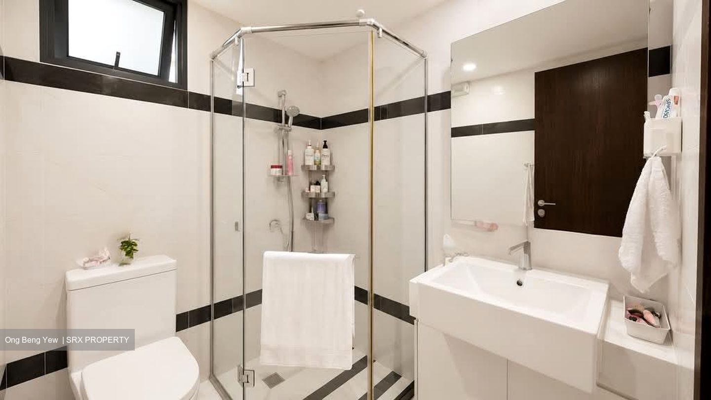 Symphony Suites (D27), Condominium #588330461
